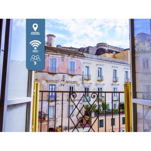 Storico Palazzo di Gaeta con abbonamento auto