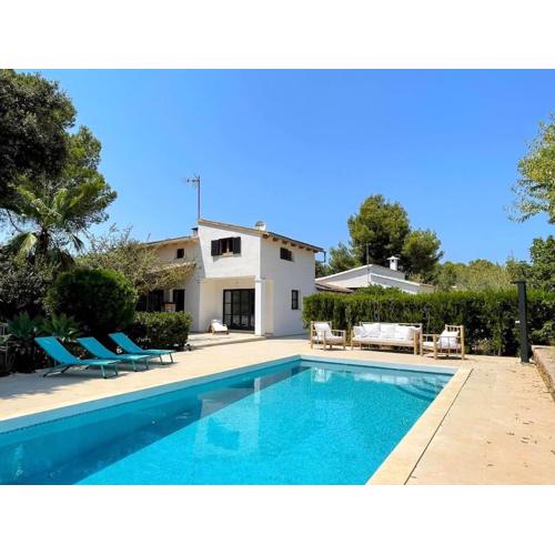 Strandnahe Finca mit Pool, Wifi, Klima, Heizung, Tischtennis, Trampolin in Alcudia