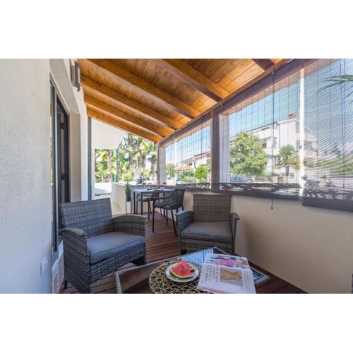 Strandnahes, modernes Apartment mit privater Terrasse, Grill - nur 250 Meter zum Strand