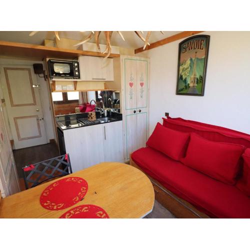 Studette confortable proche pistes et commerces - FR-1-502-453