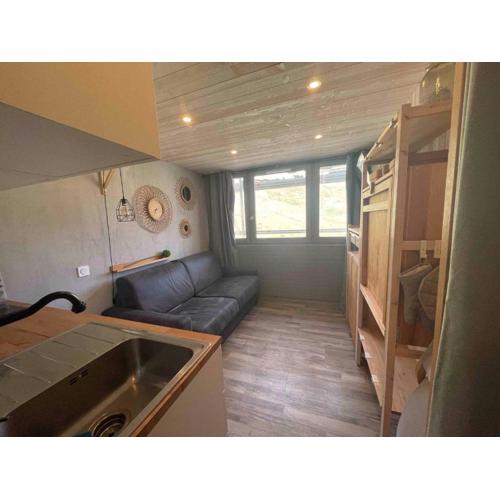 Studette rénovée avec goût - Accès direct aux pistes - Emplacement central à Tignes Le Lac - FR-1-502-536