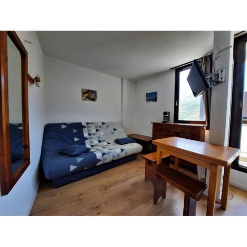 Studio 3 personnes avec balcon aux Menuires, ski aux pieds - FR-1-452-50