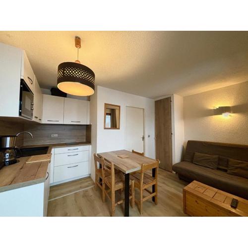 Studio 4 pers, pied des pistes, Les Ménuires - Balcon sud, proche commerces et école de ski - FR-1-452-52