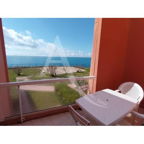 STUDIO 4 PERS, PKG, 1ERE LIGNE MER, PISCINE, TENNIS