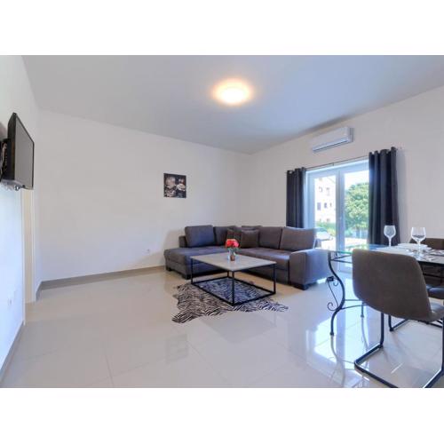Studio Amra 3 by Interhome