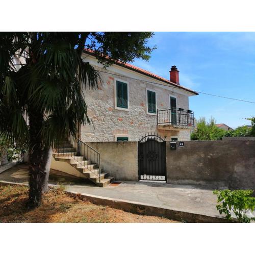 Studio apartman Adris