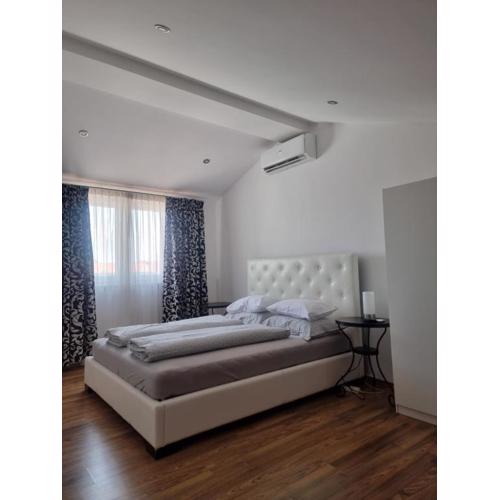 Studio Apartman Tirza