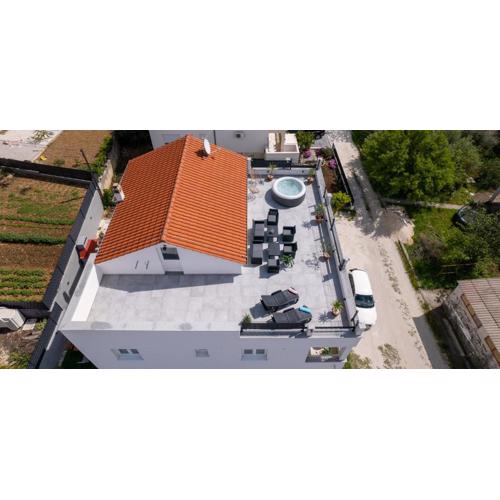 Studio apartman with jacuzzi on rooftop