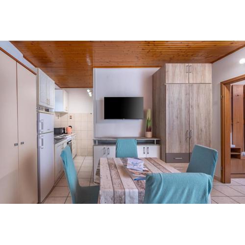 Studio Apartment Iva - Happy Rentals