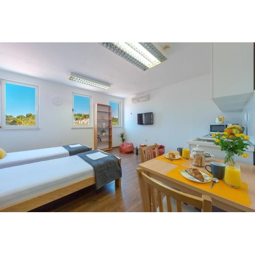 Studio apartment Ivona