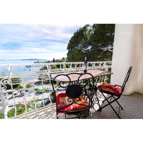 Studio apartment Karin in center, with terrace and spectacular sea view