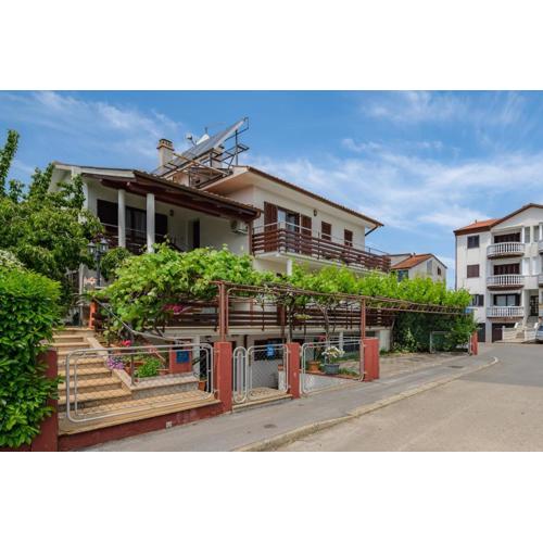 Studio Apartment Lili 1