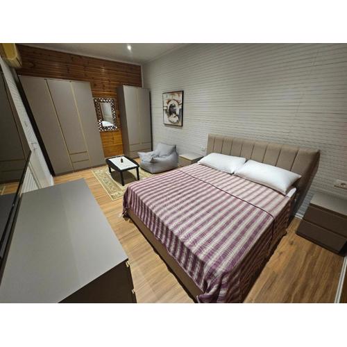 Studio Apartment near Pazari Ri