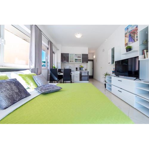 Studio Apartment & Room TEN - Free parking