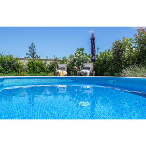 Studio apartment with pool