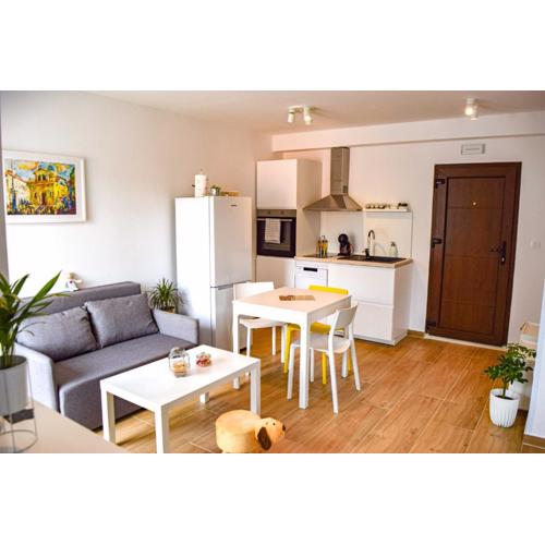 Studio Apartments Anija