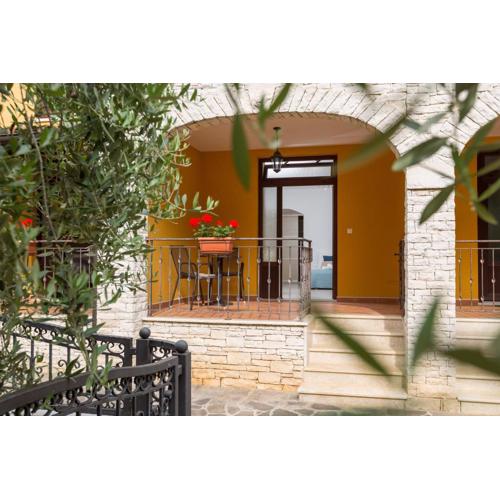 Studio Apartments Pinia-Marina