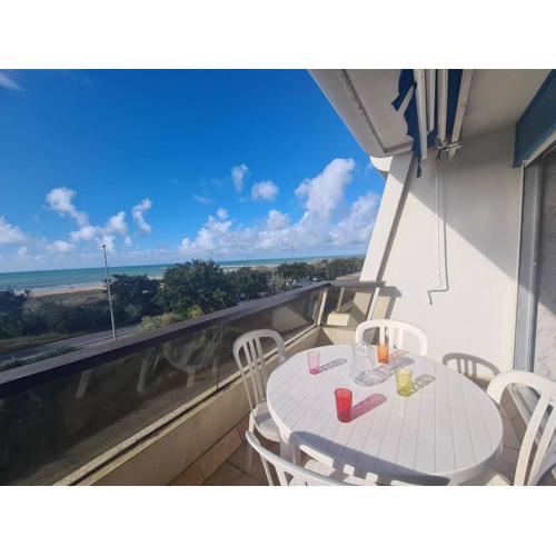 Studio avec balcon, parking sécurisé, proche plage - FR-1-224C-197