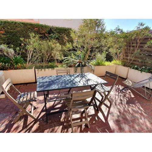 Studio avec Coin-Nuit, Terrasse et Parking, Centre Sainte-Maxime, Proche Plages - 4 Pers. - FR-1-780-61