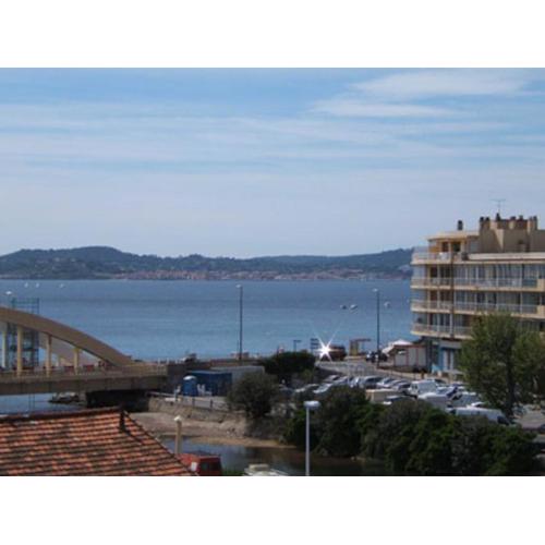 Studio avec piscine, climatisation et parking à 100 m du centre et plage - Sainte-Maxime - FR-1-780-49