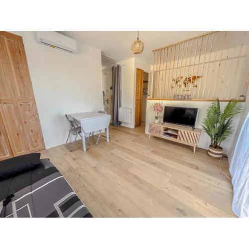 Studio avec terrasse et parking à Saint-Raphaël