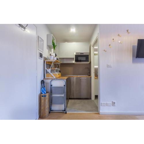 Studio BO16 2 min walk from Porta San Donato!