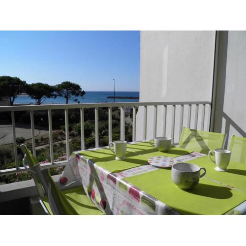 Studio bord de mer avec ascenseur et parking sécurisé - FR-1-338-555