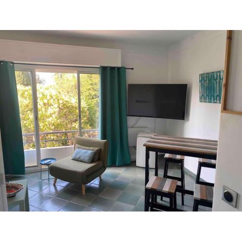 Studio bord de mer Saint Rahael