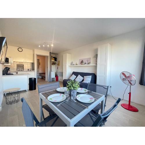 Studio cabine 3 pers. avec parking, à 450 m des plages - FR-1-338-420