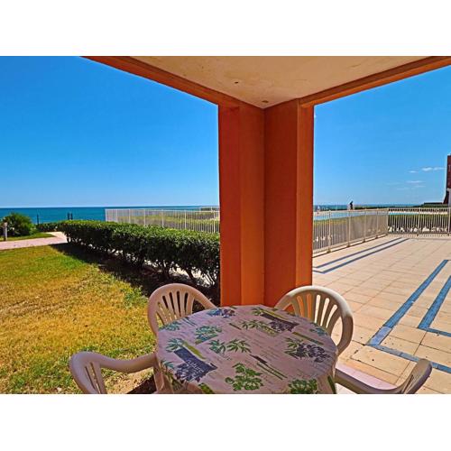 Studio Cabine à Sète: Terrasse, Jardinet, Piscine et Parking Privé à Proximité de la Mer - FR-1-472A-141