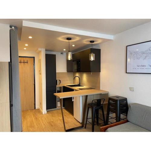 Studio cabine au pied des pistes avec balcon – Tignes Val Claret - FR-1-502-564