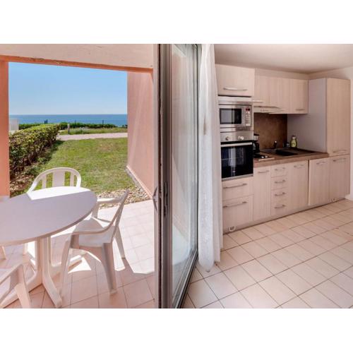 Studio cabine avec accès direct piscine et mer, parking privé, terrasse - FR-1-472A-154