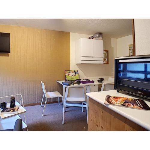 Studio cabine classique aux Menuires, proche des pistes - FR-1-344-1228