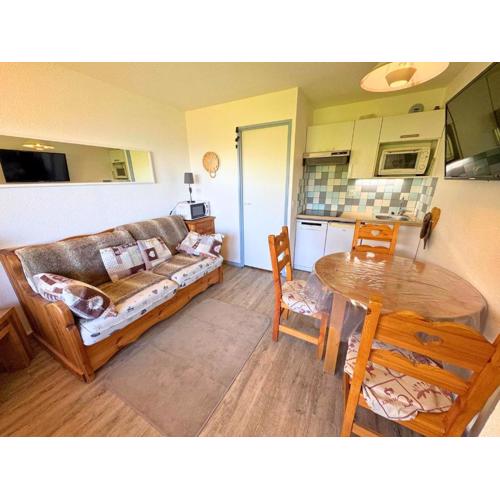 Studio cabine cosy aux Menuires, 3 pers, pied des pistes, balcon, proche commodités - FR-1-452-291