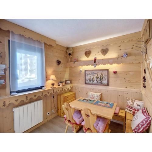 Studio cabine rénové 2 pers, proche pistes et commerces, Wifi, parking gratuit - FR-1-178-351