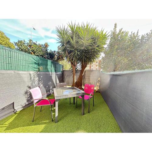 Studio cabine rénové avec parking à Sainte-Maxime - FR-1-226-557