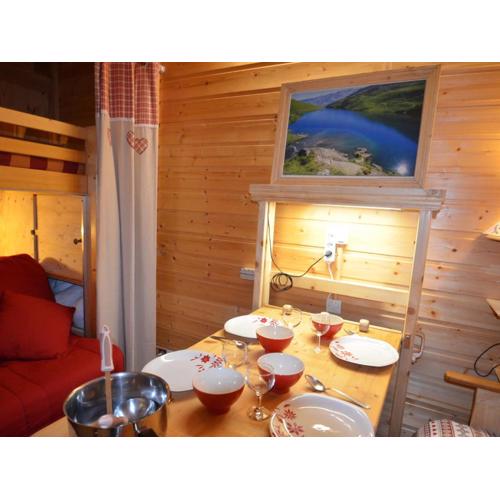 Studio chalet cosy aux Menuires - 2 pers, skis aux pieds, vue montagne, cuisine équipée - FR-1-452-283