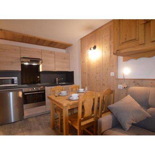 Studio chaleureux au cœur des Menuires, au pied des pistes, balcon sud, pour 3 pers - FR-1-452-122