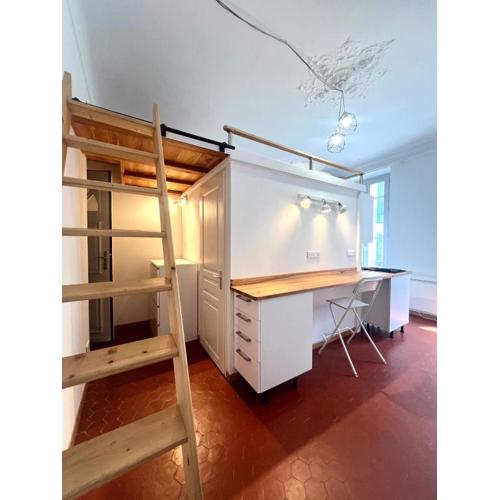 Studio Chalucet - close to train station