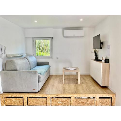 Studio climatisé avec piscine