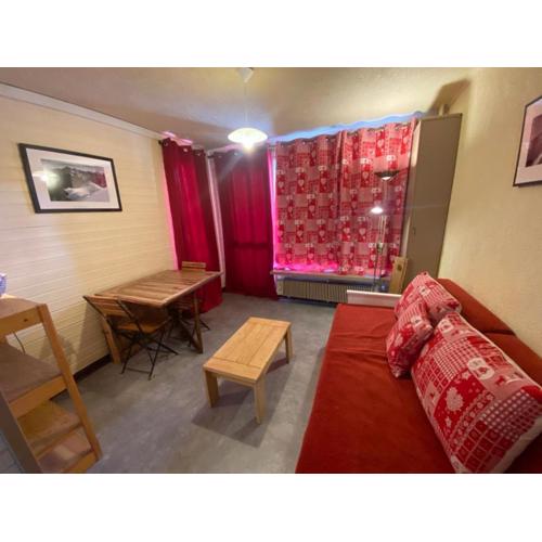 Studio confortable à Tignes avec balcon exposé Sud Est - FR-1-449-187