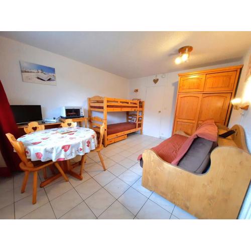 Studio confortable au pied des pistes, balcon Sud-Ouest, centre des Menuires, 3 pers - FR-1-452-284