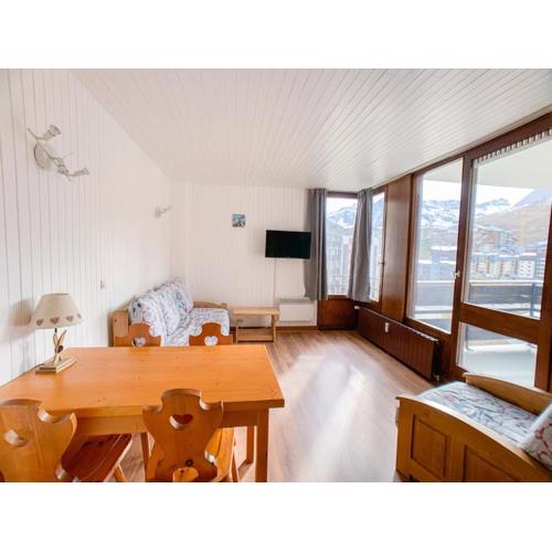 Studio confortable proche pistes et commerces avec balcon - FR-1-502-498