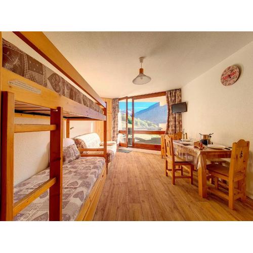Studio cosy au pied des pistes avec balcon, 3 couchages et cuisine équipée - FR-1-344-1056