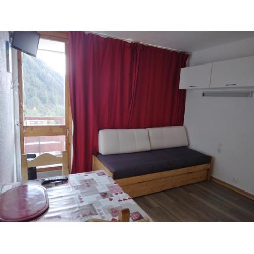 Studio cosy pour 2 · Balcon · Proche pistes et commerces · Animaux admis - FR-1-181-2234