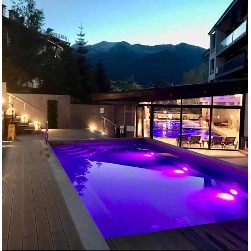 Studio DeLuxe King with mountain view and spa