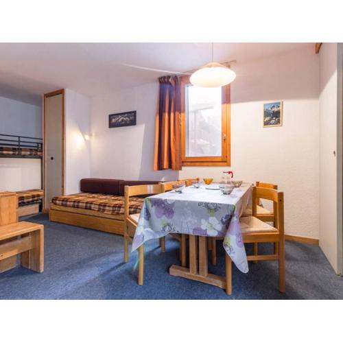 Studio divisé avec terrasse sud, proche pistes et centre station, rez-de-chaussée - FR-1-181-2523