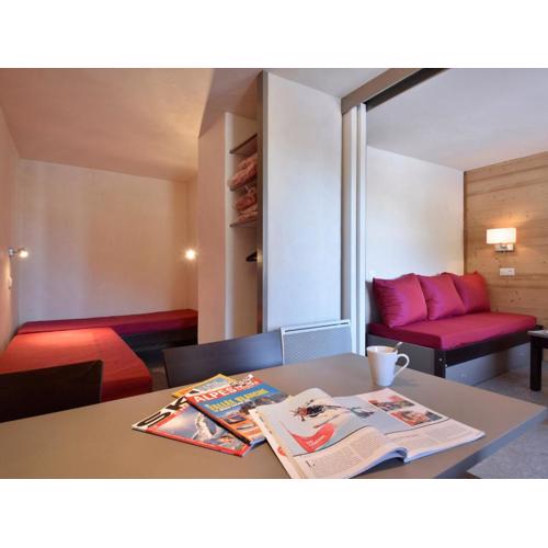 Studio Divisible Rénové au Pied des Pistes avec Balcon et Animaux Admis - FR-1-181-1996