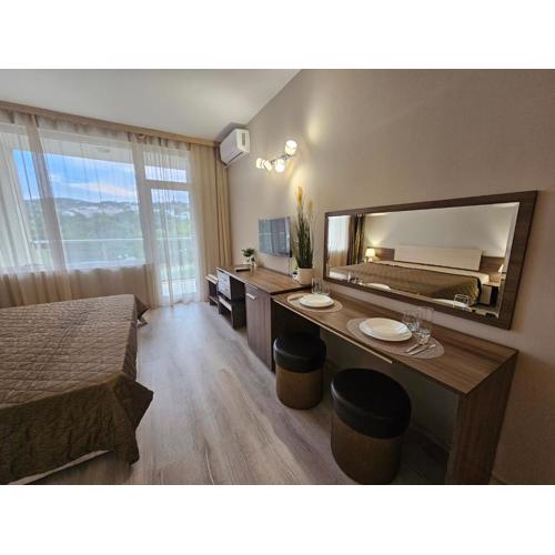 Studio Elena Varna 643