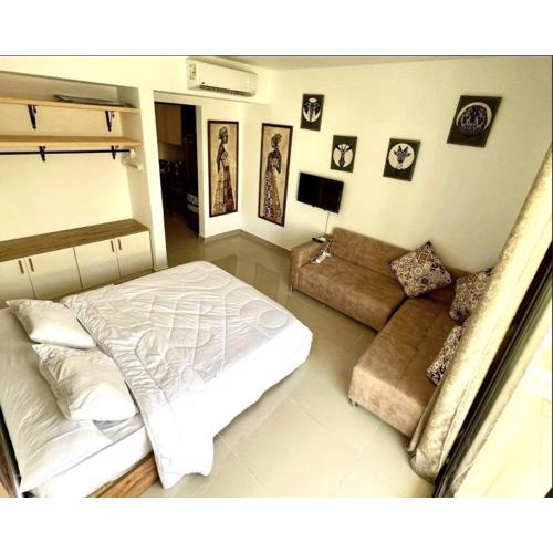 Studio Escape G Cribs